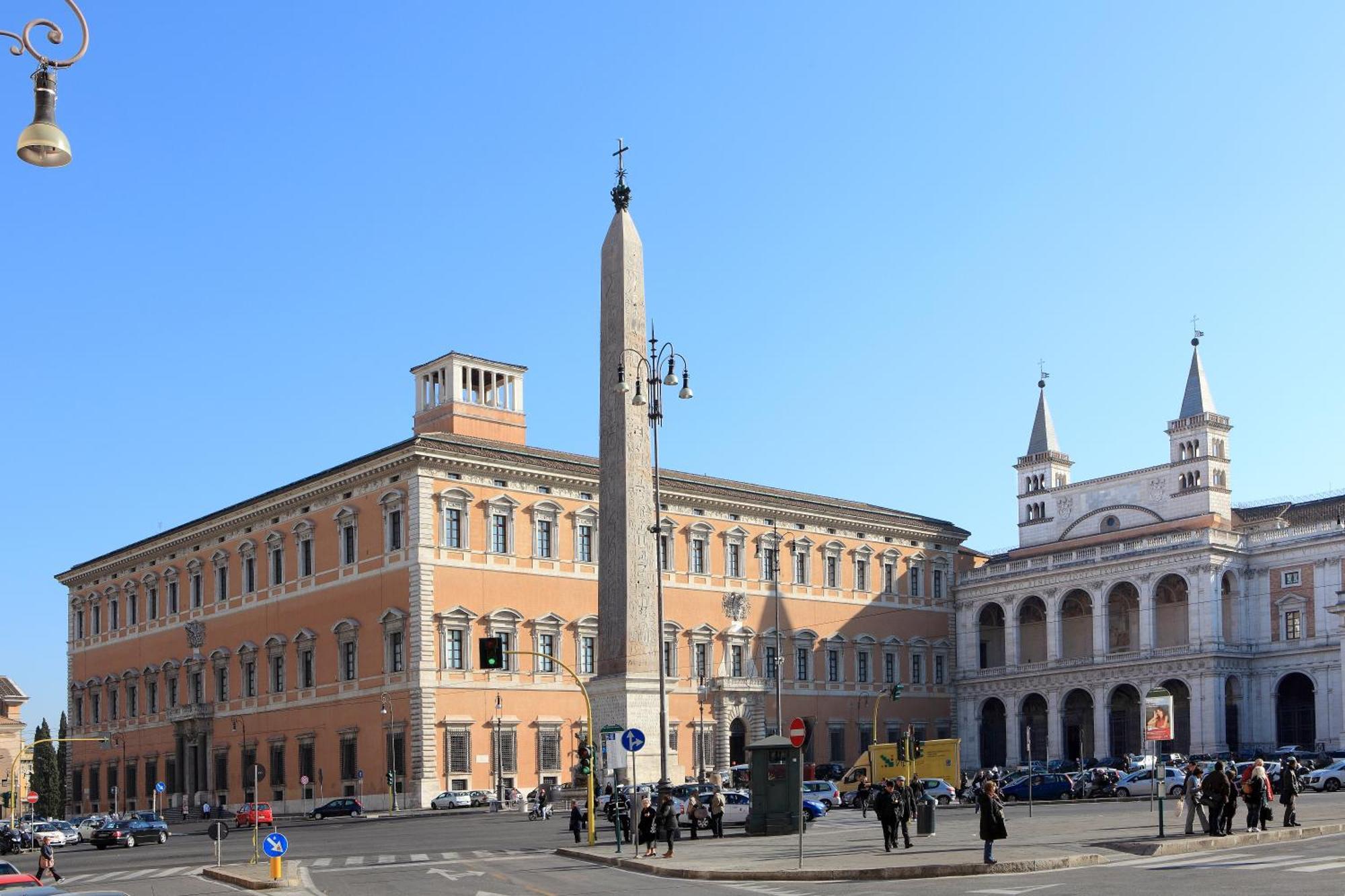 Apartamento D'epoca Colosseo Art Gallery